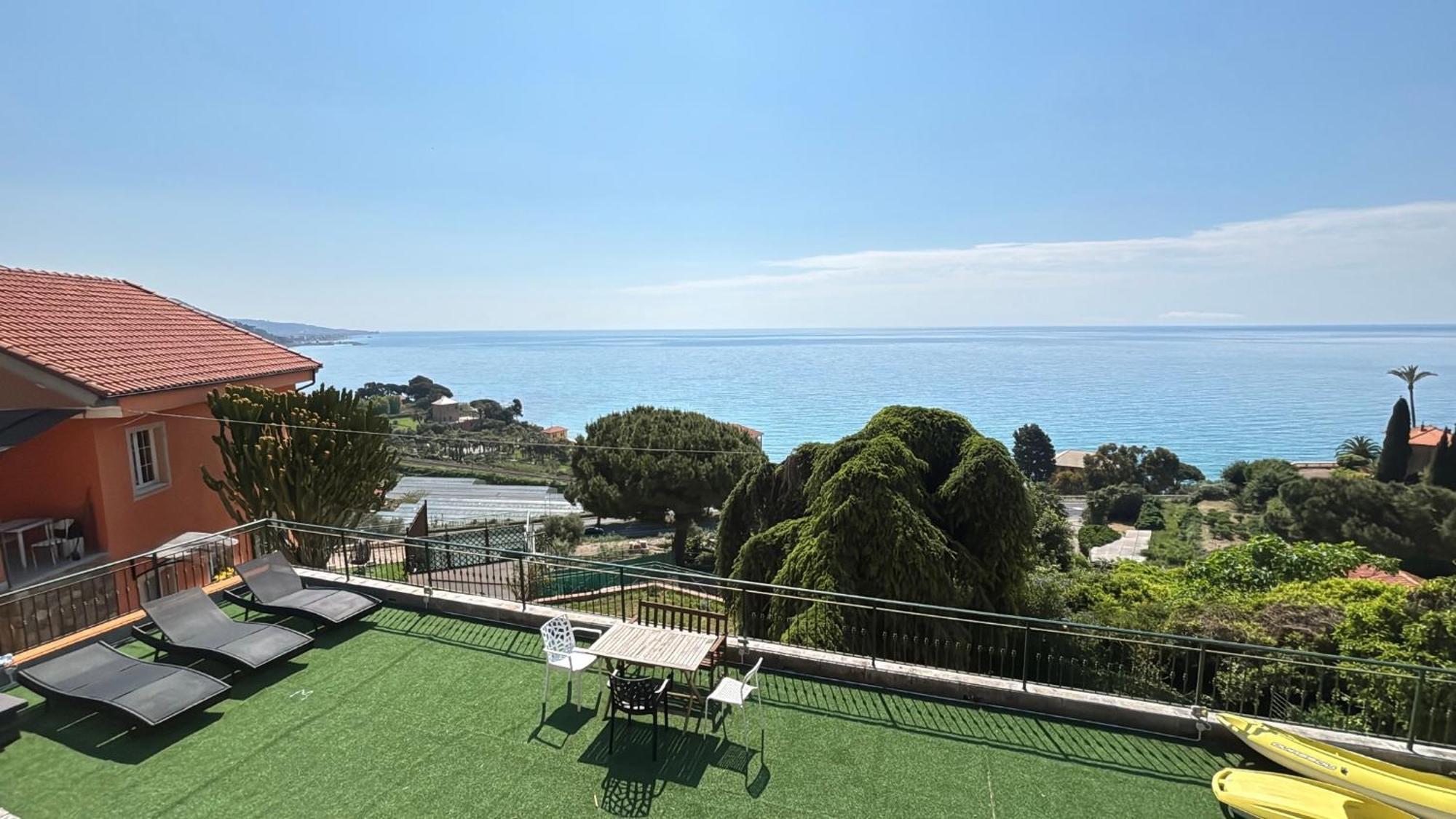 ヴェンティミーリアIl Giardino Del Mareアパートメント エクステリア 写真